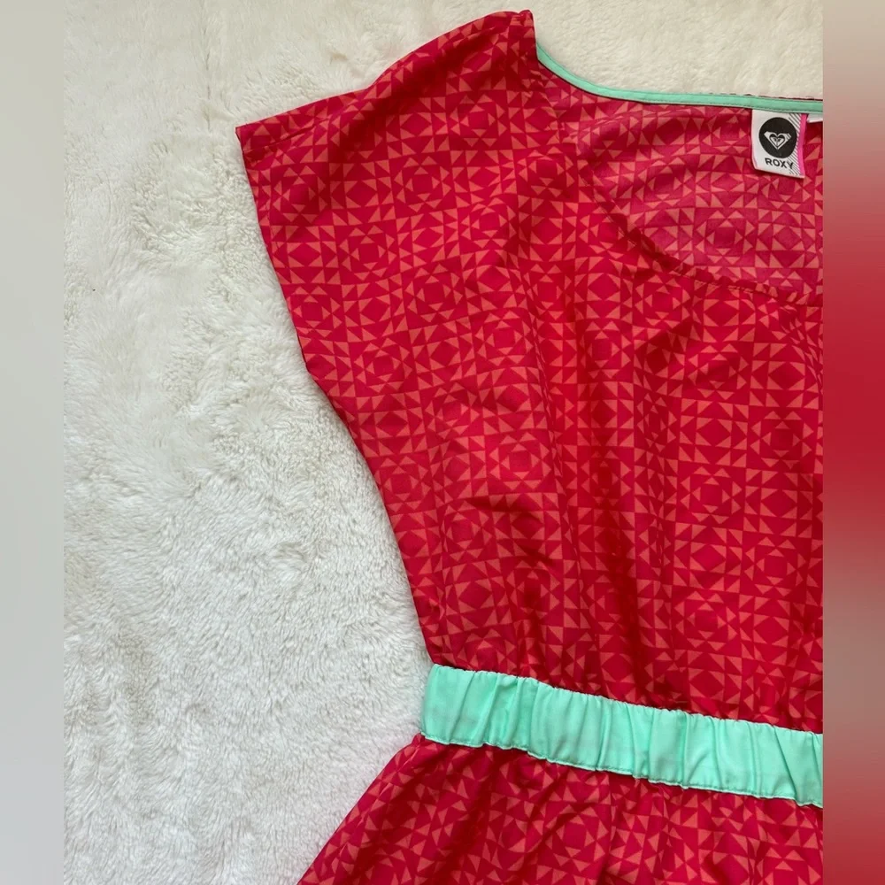 ❌SOLD❌Roxy Dress Teen's Large Red Geometric Mini Back Cutout Short Sleeve Swim - Picture 5 of 14